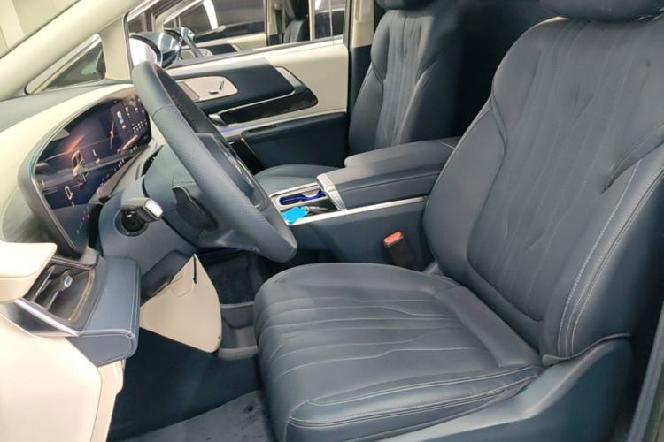 Used Buick Century 2023 2.0T Four-Seat Private Edition Left Front Seat