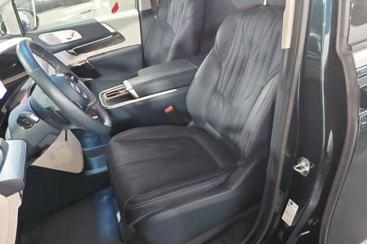 Used Buick Century 2023 2.0T Four-Seat Private Edition Left Front Seat