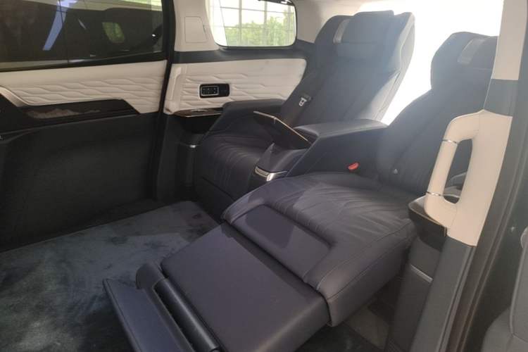 Used Buick Century 2023 2.0T Four-Seat Elegance Edition Left Rear Seat