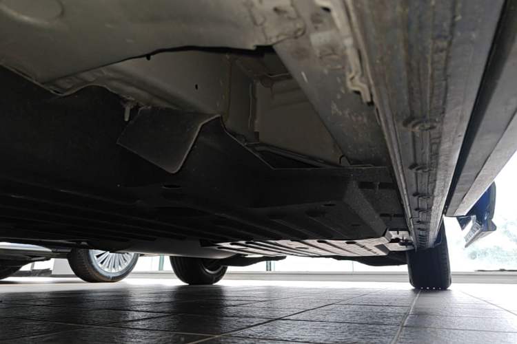 Used Buick Century 2023 2.0T Six-Seater Yinshi Edition Left Side Sill