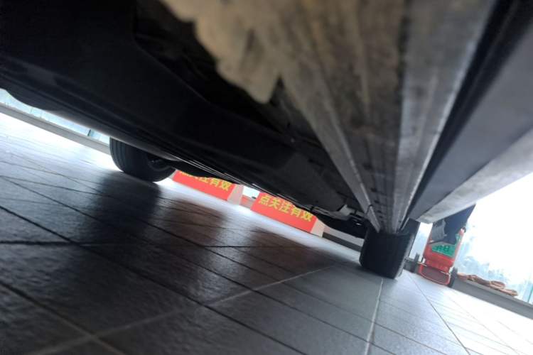 Used Buick Century 2023 2.0T Four-Seat Private Edition Left Side Sill
