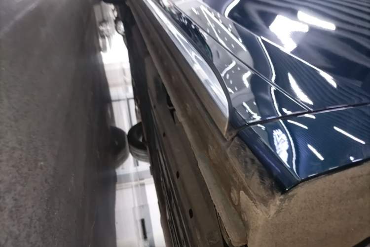 Used Buick Century 2023 2.0T Four-Seat Private Edition Left Side Sill