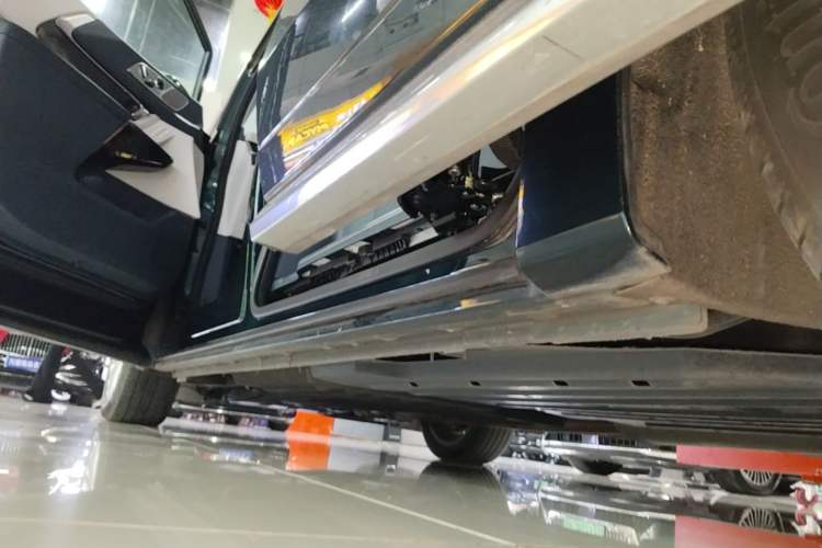 Used Buick Century 2023 2.0T Four-Seat Private Edition Left Side Sill