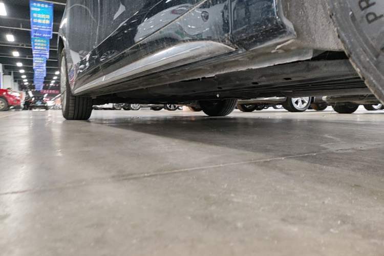Used Buick Century 2023 2.0T Four-Seat Private Edition Left Side Sill