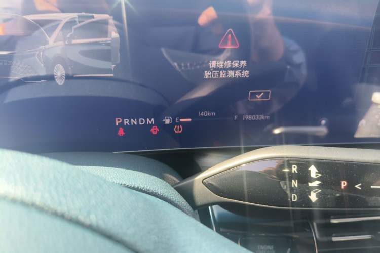 Used Buick Century 2023 2.0T Four-Seat Private Edition Odometer Close Up