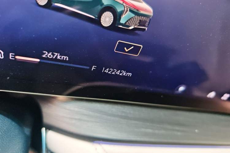Used Buick Century 2023 2.0T Four-Seat Private Edition Odometer Close Up