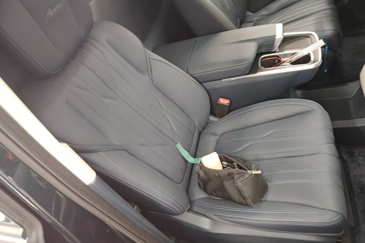 Used Buick Century 2023 2.0T Four-Seat Private Edition Right Front Seat