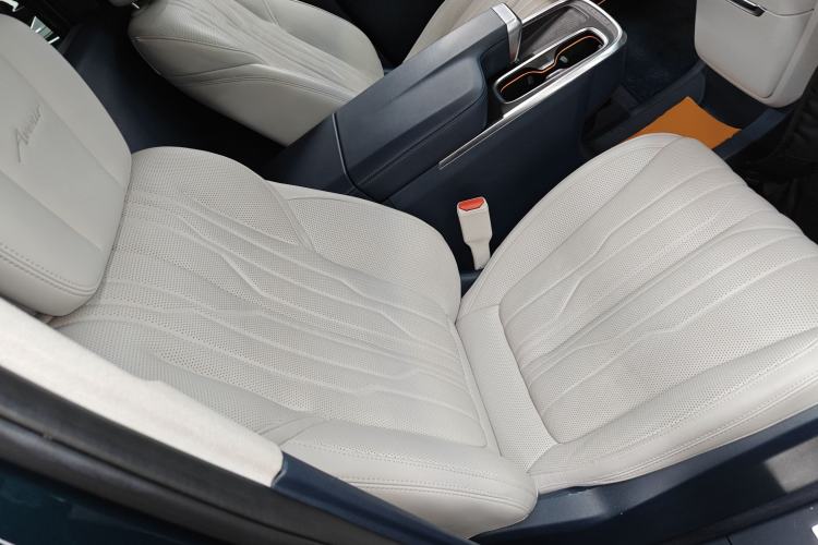 Used Buick Century 2023 2.0T Four-Seat Private Edition Right Front Seat