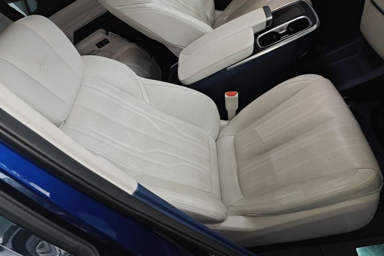 Used Buick Century 2023 2.0T Six-Seater Yinshi Edition Right Front Seat