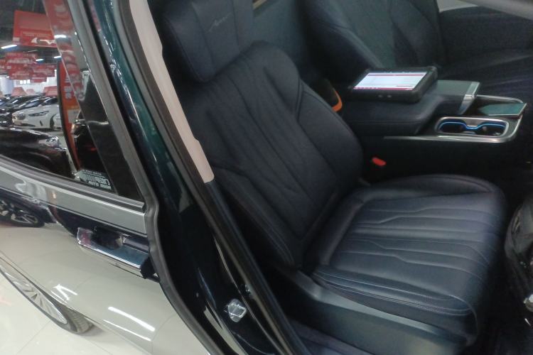 Used Buick Century 2023 2.0T Four-Seat Private Edition Right Front Seat