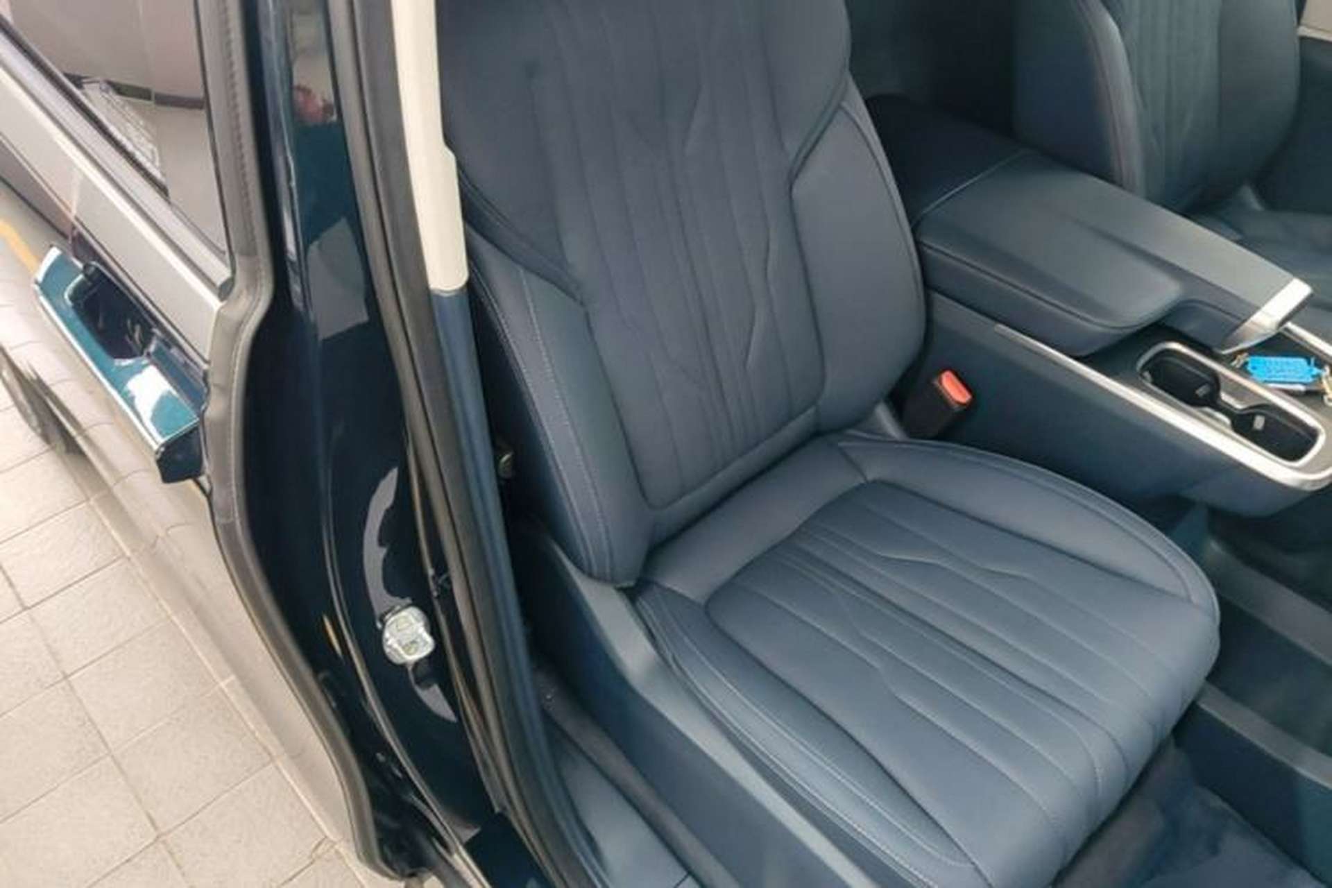 Used Buick Century 2023 2.0T Four-Seat Private Edition Right Front Seat