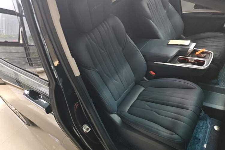 Used Buick Century 2023 2.0T Four-Seat Private Edition Right Front Seat