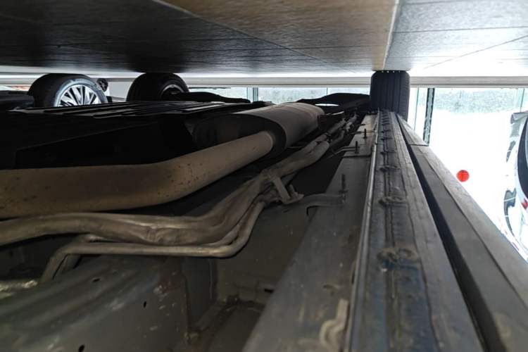 Used Buick Century 2023 2.0T Six-Seater Yinshi Edition Right Side Sill