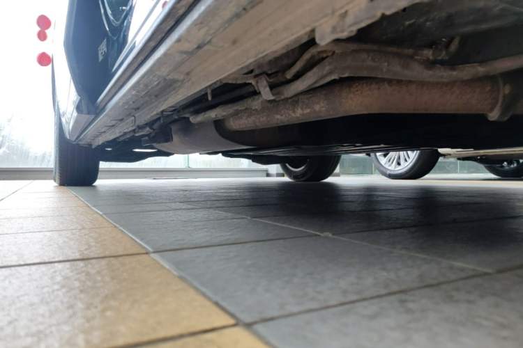 Used Buick Century 2023 2.0T Four-Seat Private Edition Right Side Sill