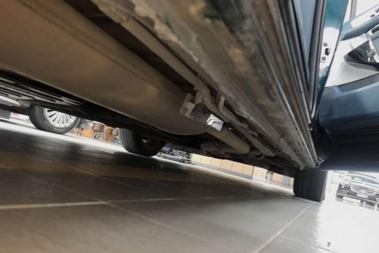Used Buick Century 2023 2.0T Four-Seat Private Edition Right Side Sill