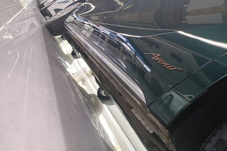 Used Buick Century 2023 2.0T Four-Seat Private Edition Right Side Sill