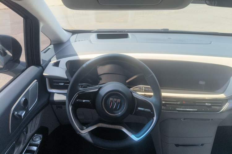 Used Buick Century 2023 2.0T Four-Seat Private Edition Steering Wheel