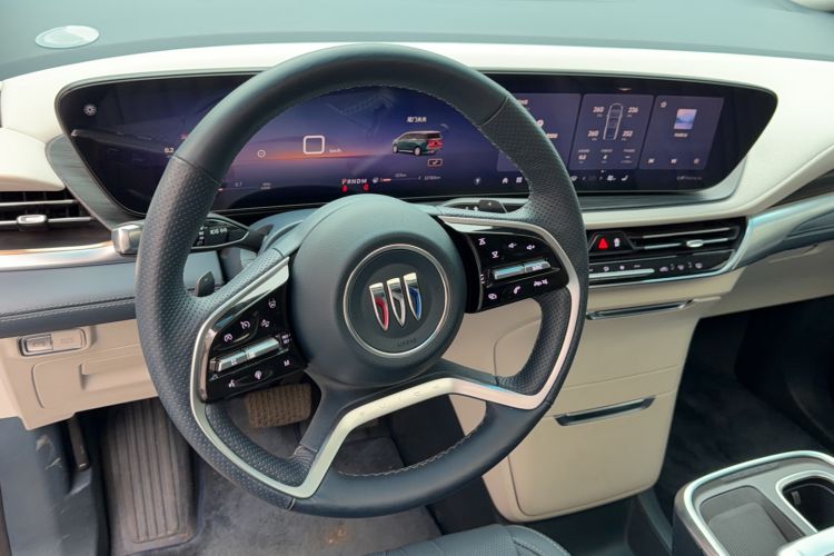 Used Buick Century 2023 2.0T Four-Seat Private Edition Steering Wheel
