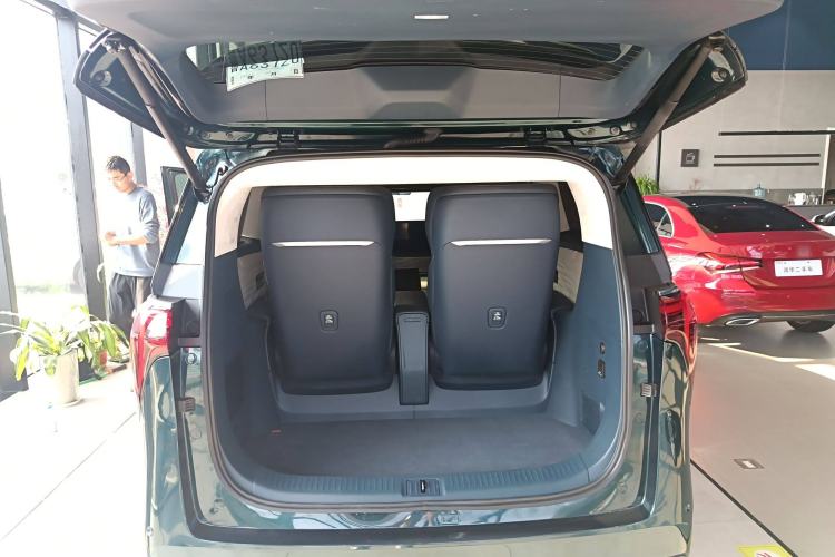 Used Buick Century 2023 2.0T Four-Seat Private Edition Trunk
