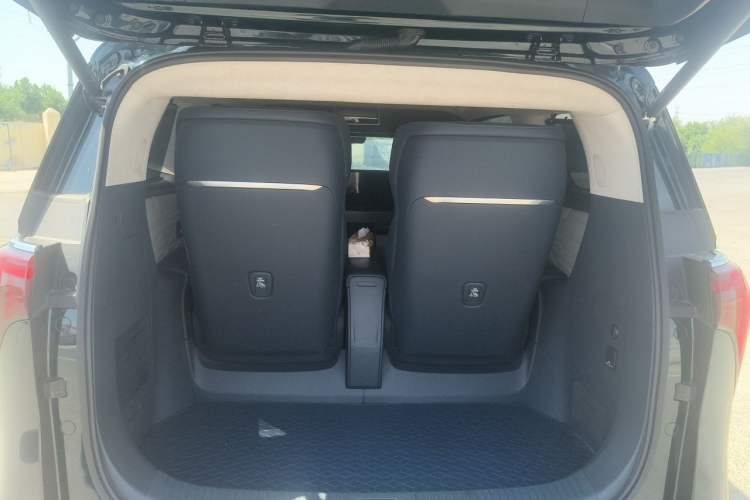 Used Buick Century 2023 2.0T Four-Seat Private Edition Trunk