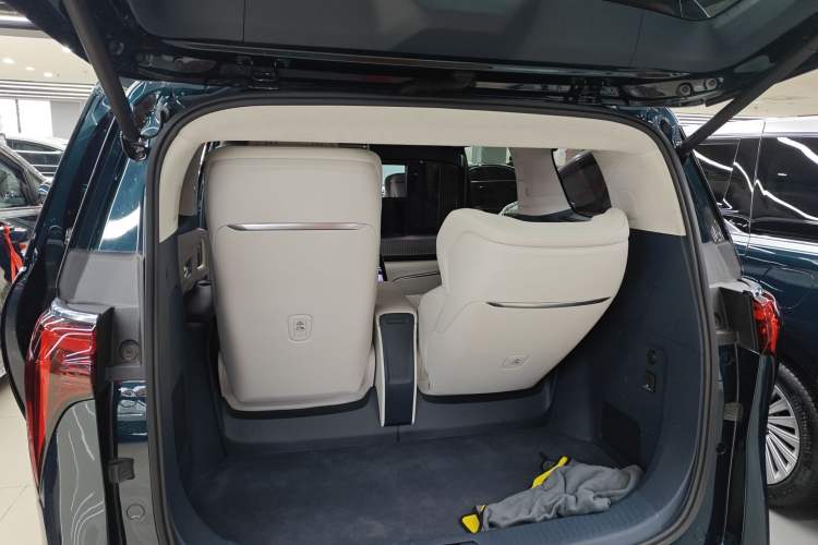 Used Buick Century 2023 2.0T Four-Seat Private Edition Trunk