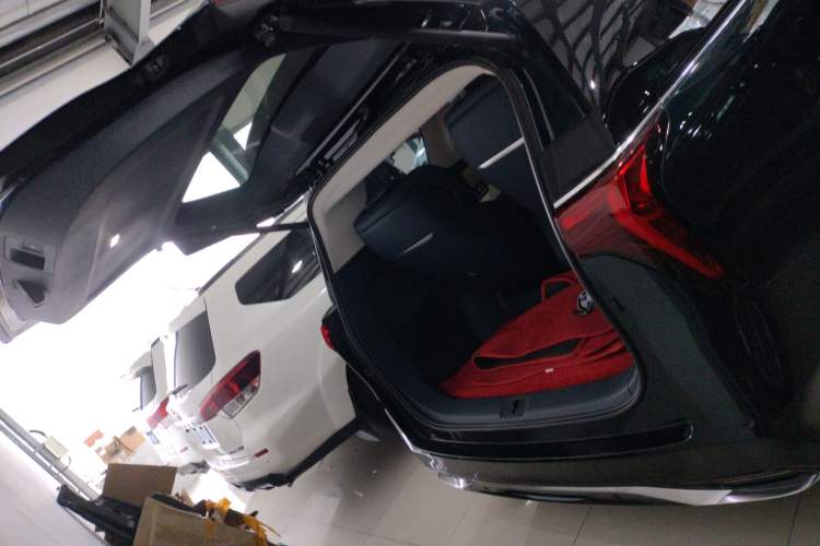 Used Buick Century 2023 2.0T Four-Seat Private Edition Trunk