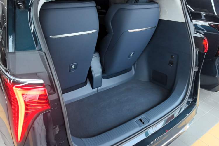 Used Buick Century 2023 2.0T Four-Seat Private Edition Trunk