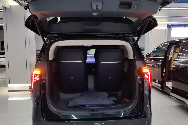 Used Buick Century 2023 2.0T Four-Seat Private Edition Trunk