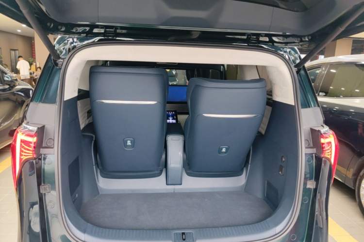Used Buick Century 2023 2.0T Four-Seat Private Edition Trunk