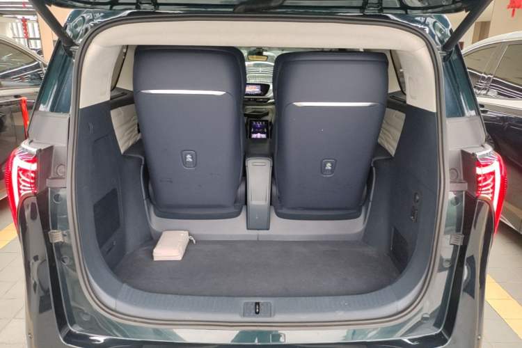 Used Buick Century 2023 2.0T Four-Seat Elegance Edition Trunk
