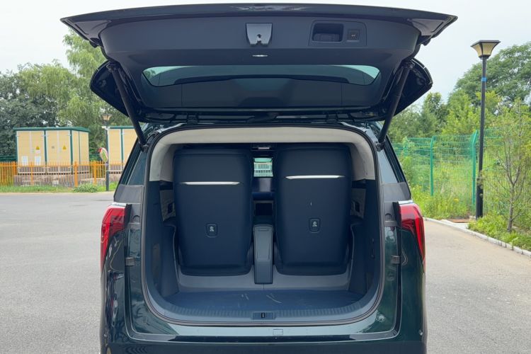 Used Buick Century 2023 2.0T Four-Seat Private Edition Trunk