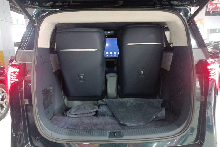 Used Buick Century 2023 2.0T Four-Seat Private Edition Trunk