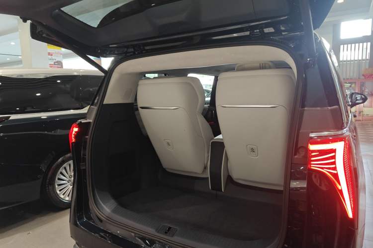 Used Buick Century 2023 2.0T Four-Seat Elegance Edition Trunk