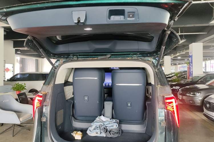 Used Buick Century 2023 2.0T Four-Seat Private Edition Trunk