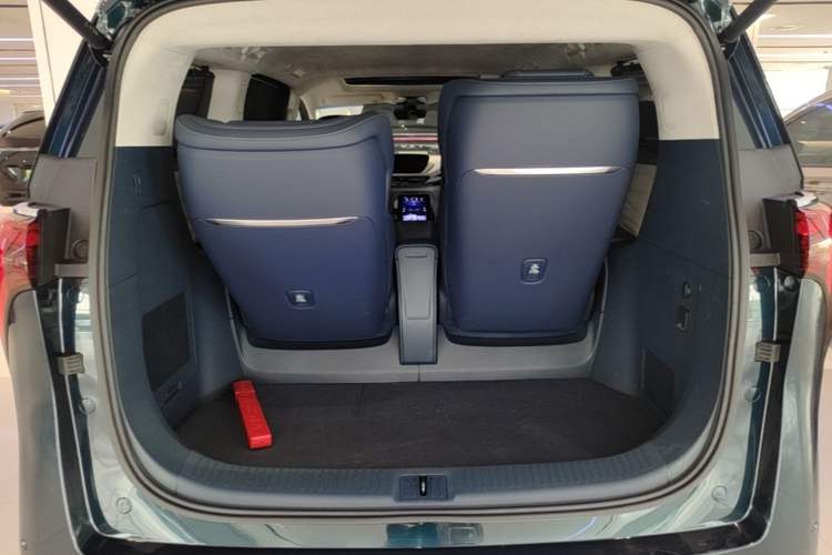 Used Buick Century 2023 2.0T Four-Seat Elegance Edition Trunk
