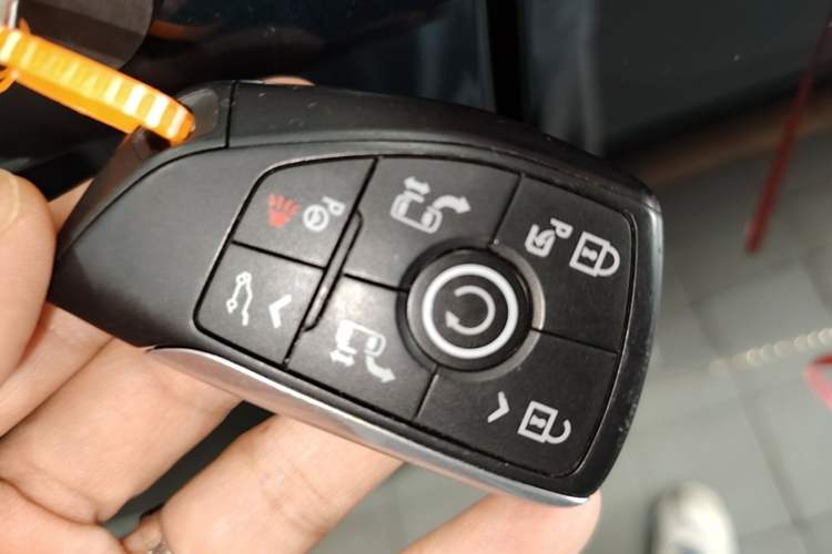 Used Buick Century 2023 2.0T Four-Seat Private Edition Vehicle Key