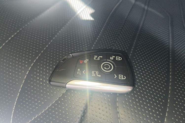 Used Buick Century 2023 2.0T Four-Seat Private Edition Vehicle Key
