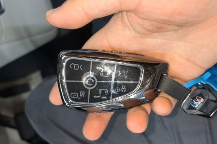 Used Buick Century 2023 2.0T Four-Seat Private Edition Vehicle Key