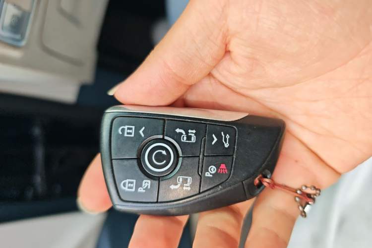 Used Buick Century 2023 2.0T Four-Seat Private Edition Vehicle Key