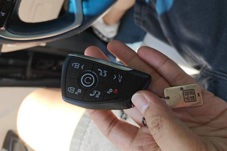 Used Buick Century 2023 2.0T Four-Seat Private Edition Vehicle Key