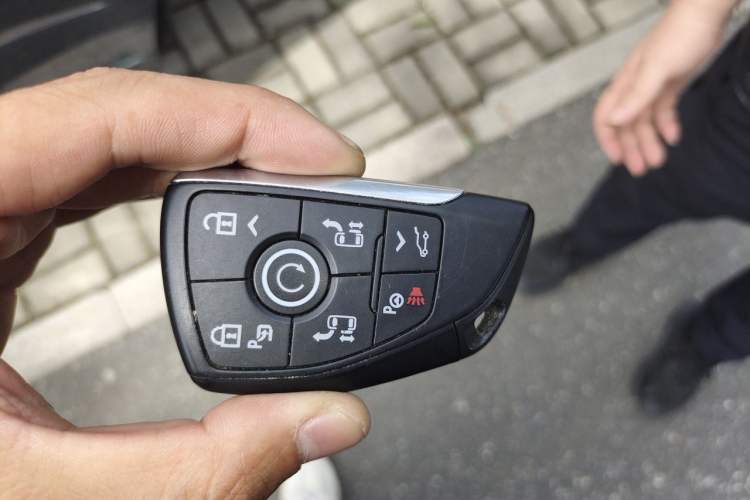 Used Buick Century 2023 2.0T Four-Seat Elegance Edition Vehicle Key