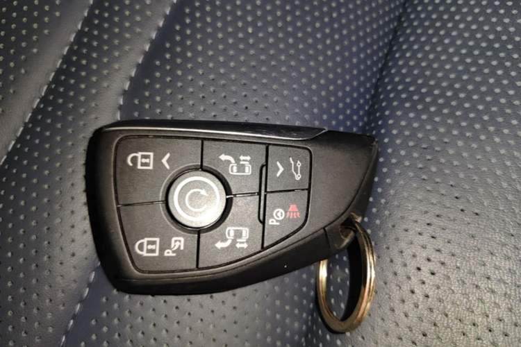 Used Buick Century 2023 2.0T Four-Seat Elegance Edition Vehicle Key