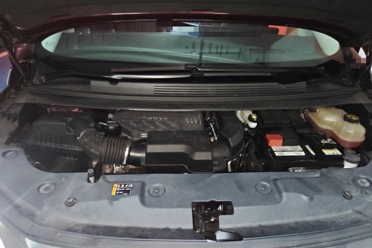 Used Buick Century 2023 2.0T Six-Seater Yinshi Edition Engine Bay