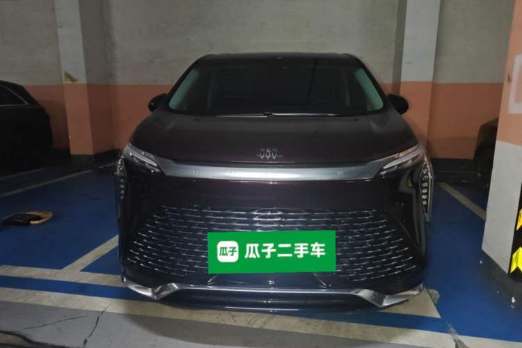 Used Buick Century 2023 2.0T Six-Seater Yinshi Edition Front