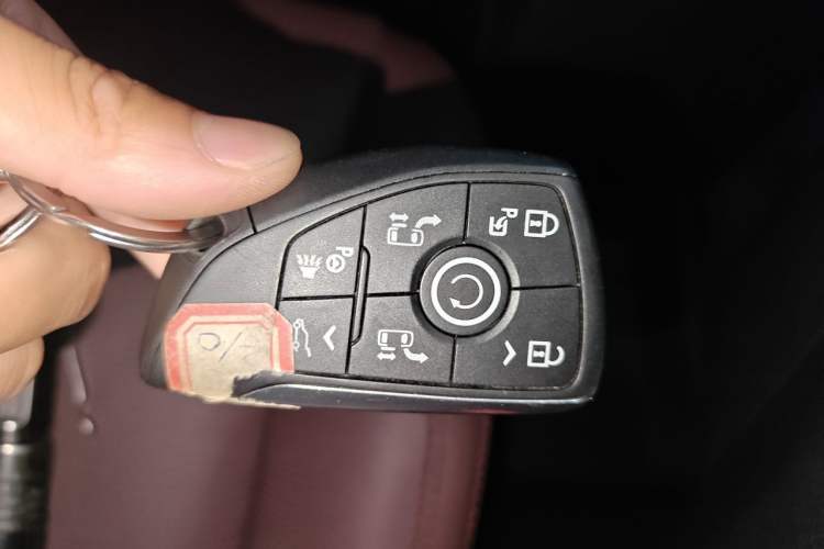 Used Buick Century 2023 2.0T Six-Seater Yinshi Edition Vehicle Key