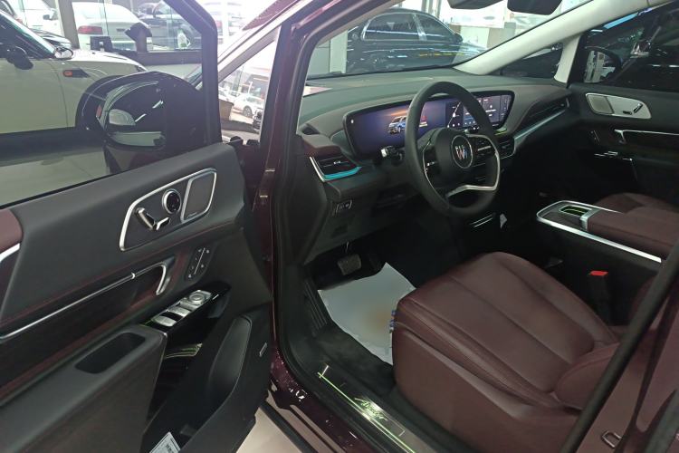 Used Buick Century 2023 2.0T Six-Seater Yinshi Edition Driver Seat