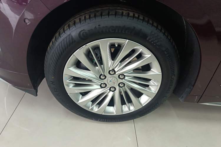 Used Buick Century 2023 2.0T Six-Seater Yinshi Edition Exterior 4