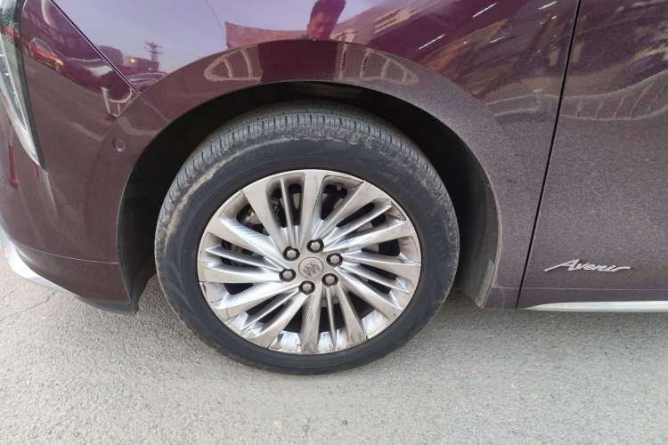 Used Buick Century 2023 2.0T Six-Seater Yinshi Edition Left Front Wheel Hub