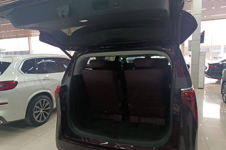 Used Buick Century 2023 2.0T Six-Seater Yinshi Edition Trunk