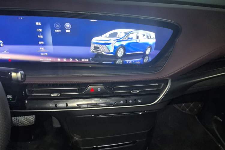 Used Buick Century 2023 2.0T Seven-Seater Yinshi Edition Audio And AC Panel